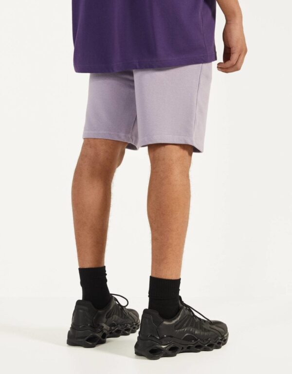 ⁦Plush Bermuda Shorts⁩ – תמונה ⁦4⁩